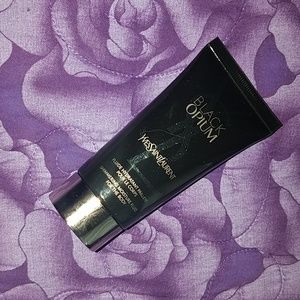 Black Opium Yves Saint Laurent